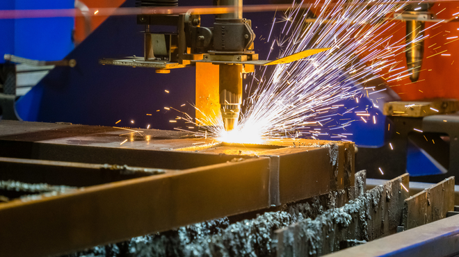 Einführung in die Grundlagen der CNC-Bearbeitung für die industrielle Fertigung.